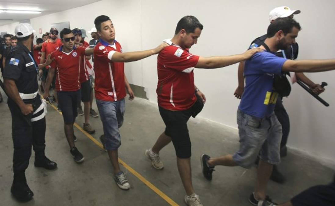 Aficionados chilenos provocan disturbios al intentar ingresar al Maracaná