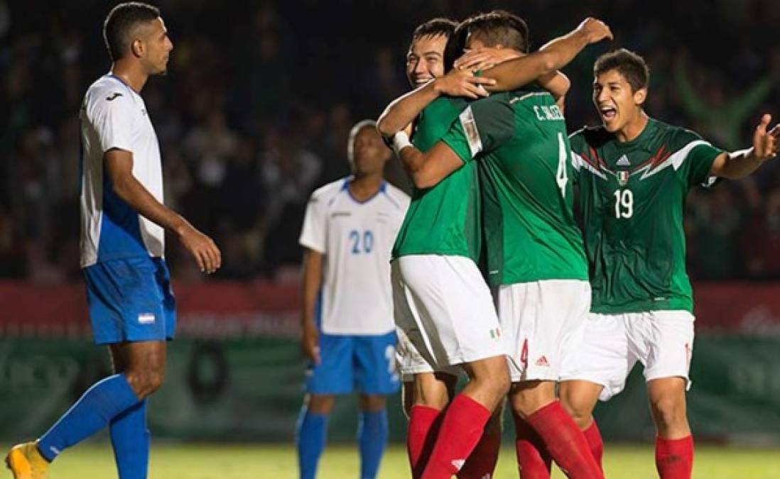 Honduras recibe una paliza a manos de México en el debut