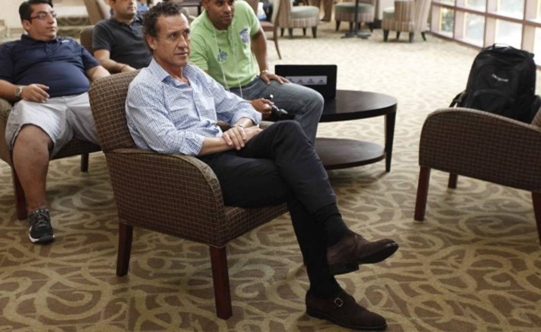 Valdano siguió la final de Champions desde el hotel de la Selección