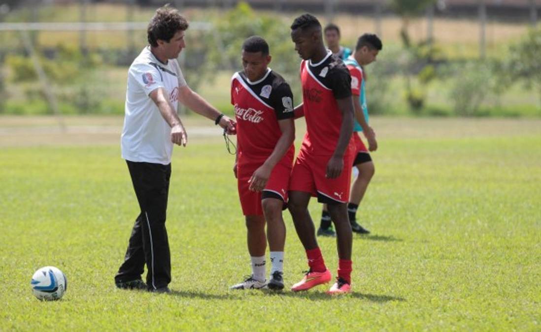 Olimpia viaja a Comayagua y comienza la ruta al bicampeonato