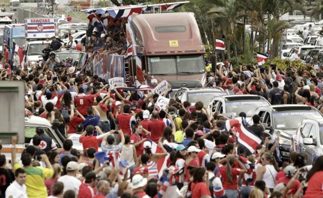 Espectacular celebración de la selección de Costa Rica en San José