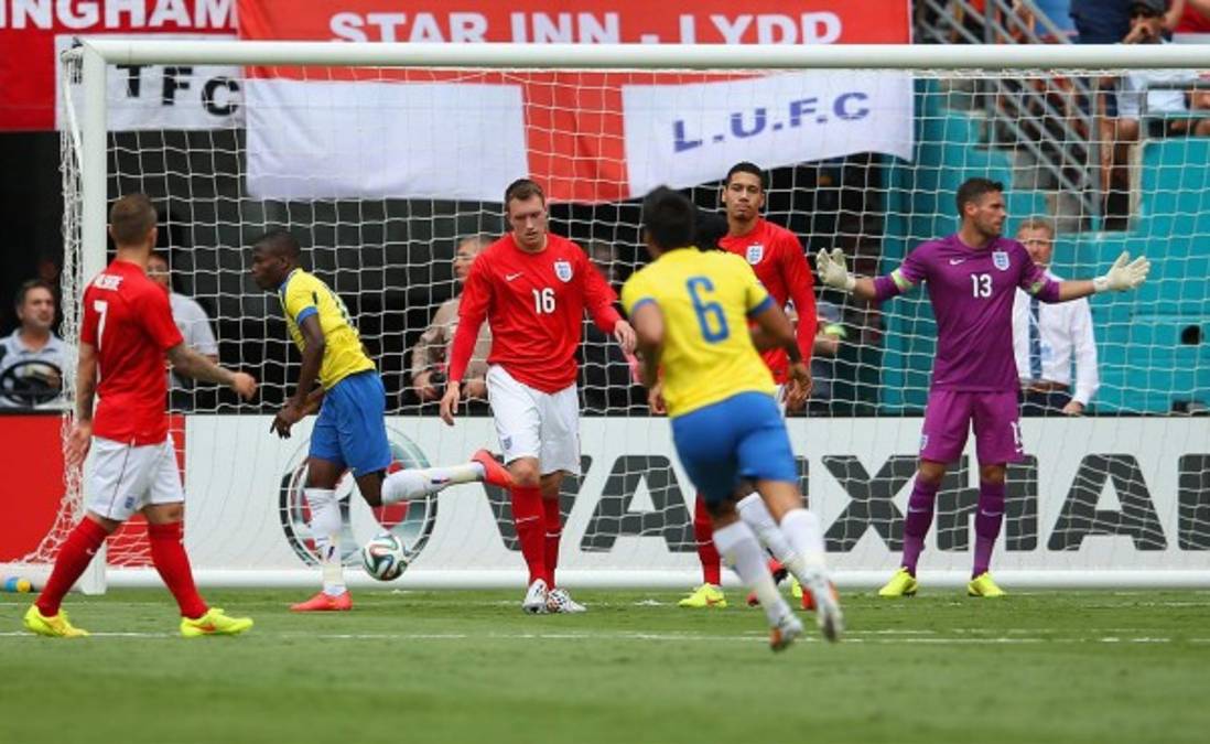 Ecuador empata ante Inglaterra y deja buenas sensaciones