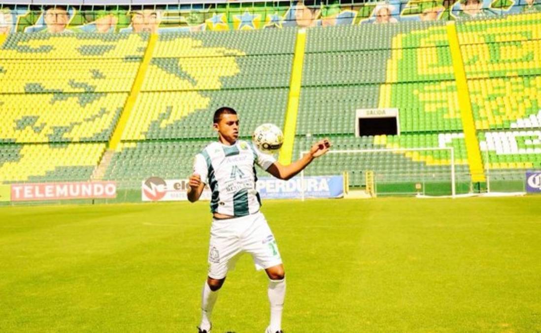 Miguel Palafox espera una convocatoria de El Salvador