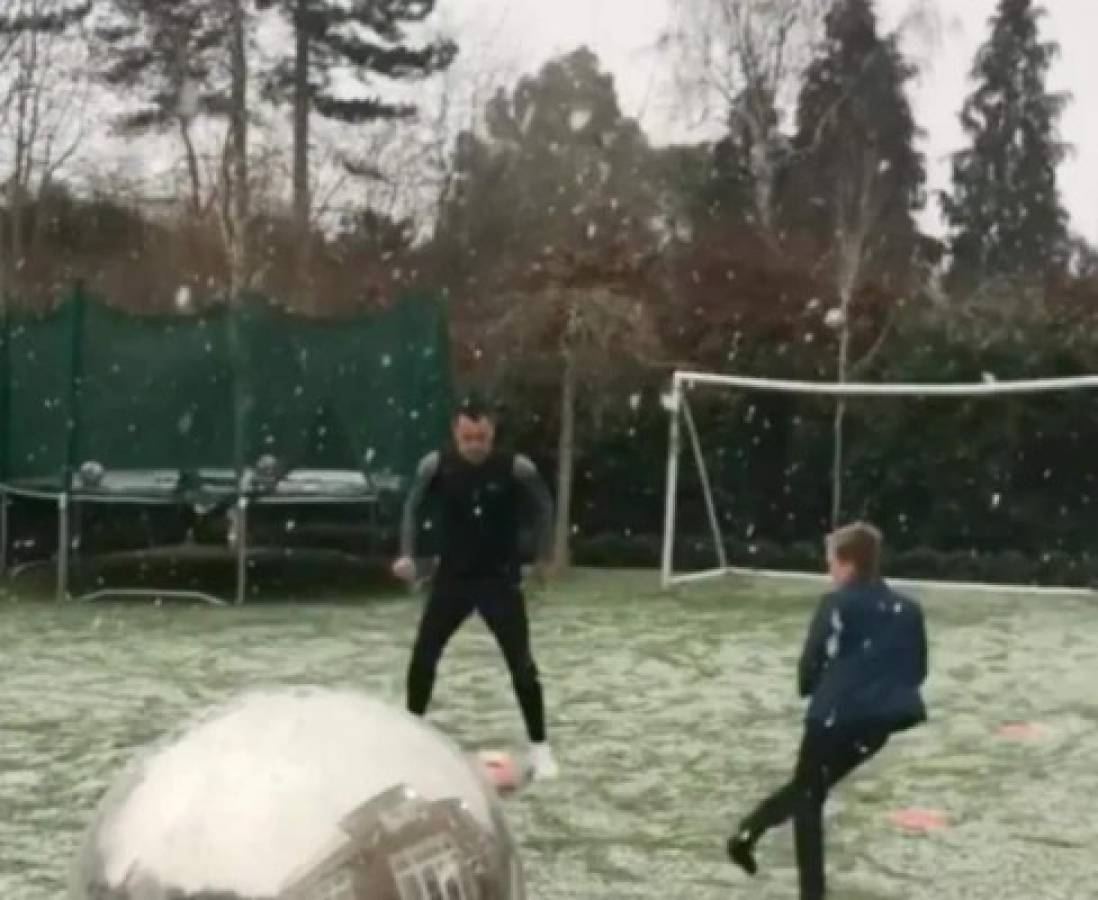 Los cracks que tienen campo de fútbol en sus mansiones para entrenar durante el coronavirus