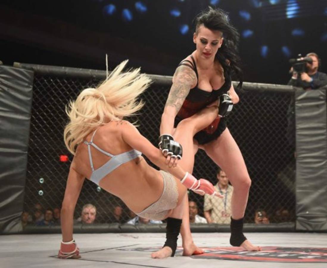 En lencería fina: Así de atrevidas son las peleas en la Lingerie FC