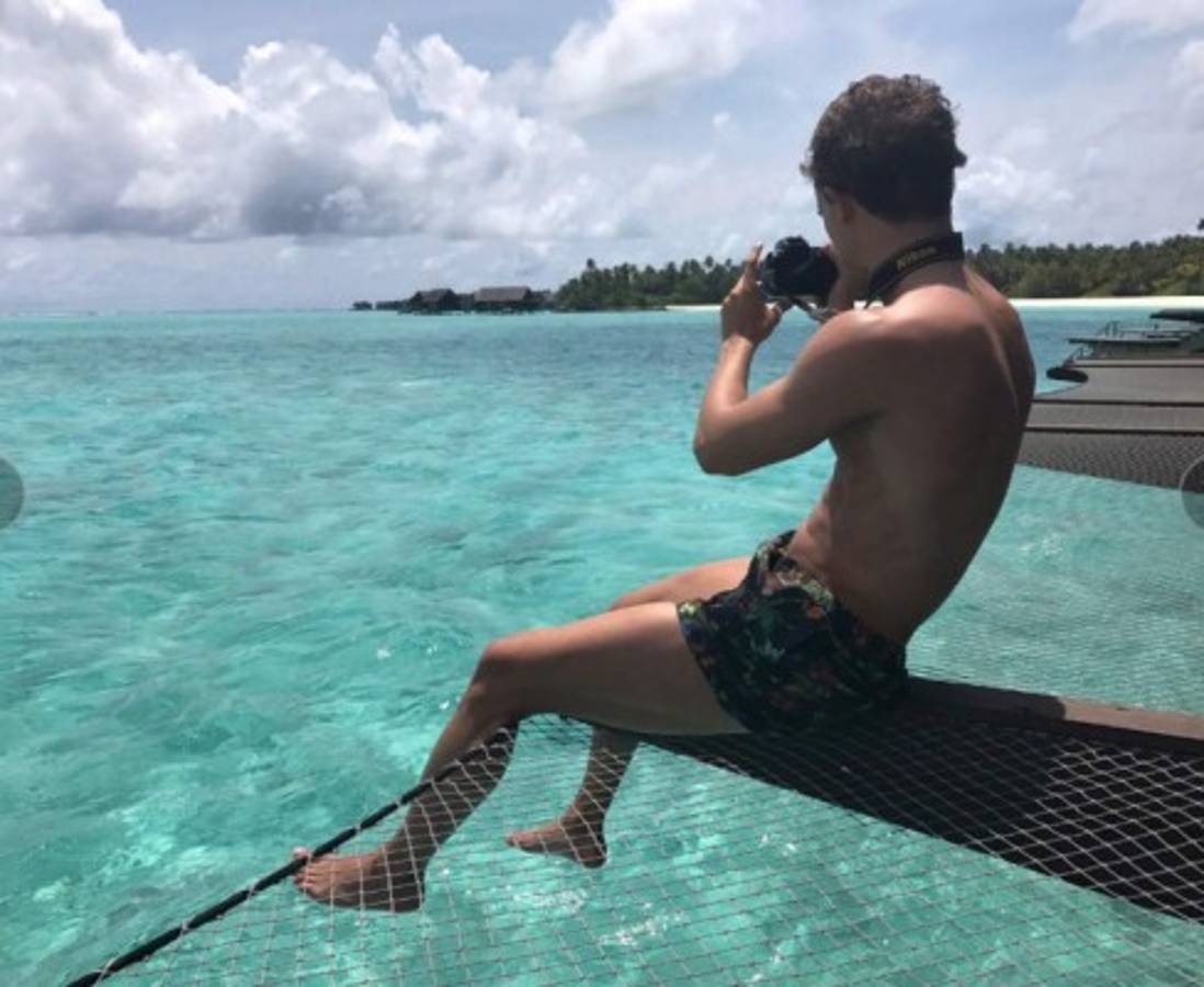 Así disfrutan las vacaciones los cracks ¡Vaya carita la de Messi!