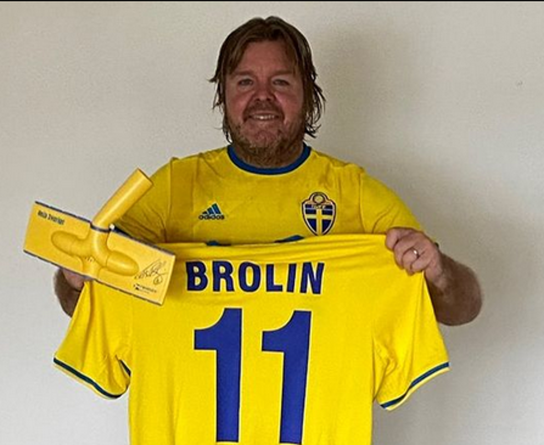 Se retiró con 28 años, casi gana el Balón de Oro y su vida dio un giro inesperado: ahora vende aspiradoras