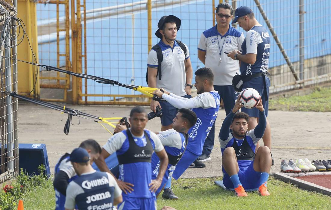 Triste actualidad: ¿Qué fue de Danny Acosta, el defensa hondureño por el que Fabián Coito apostó en el proceso a Qatar?