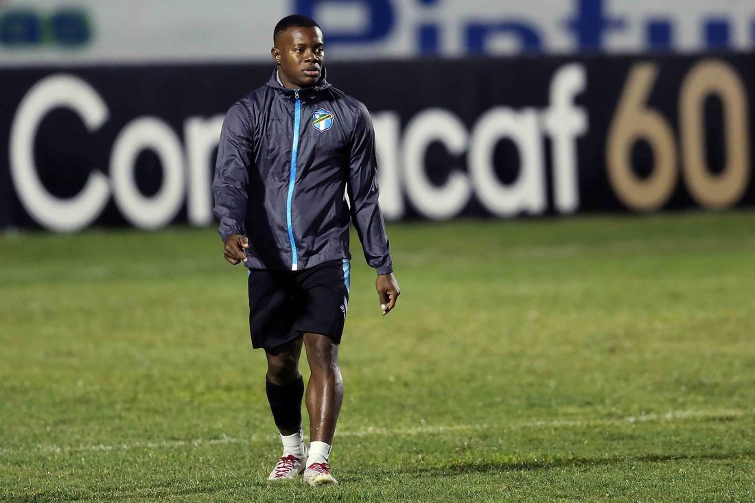 Mercado: Cuatro hondureños más al extranjero, Motagua y Platense con fichajes y novedad en Olimpia