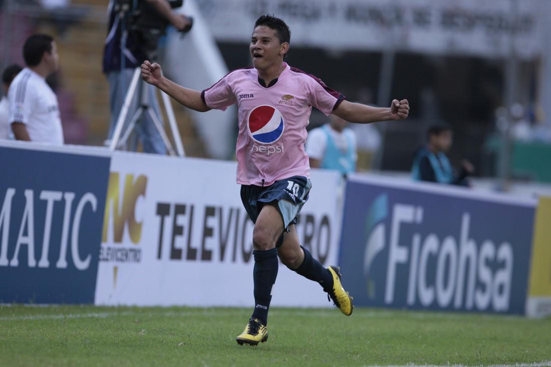 ¿Qué se hicieron? 30 futbolistas hondureños que se retiraron y quizá no te diste cuenta