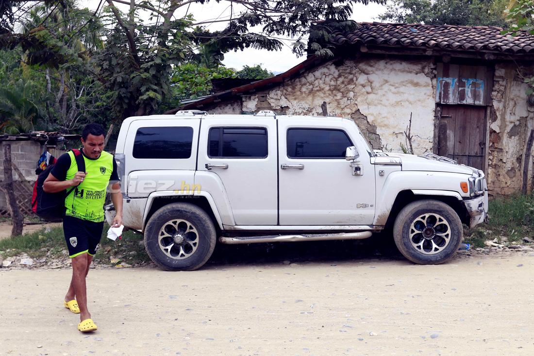 Su nueva vida: Así vive Rambo de León en Quimistán, alejado de los lujos que acostumbraba