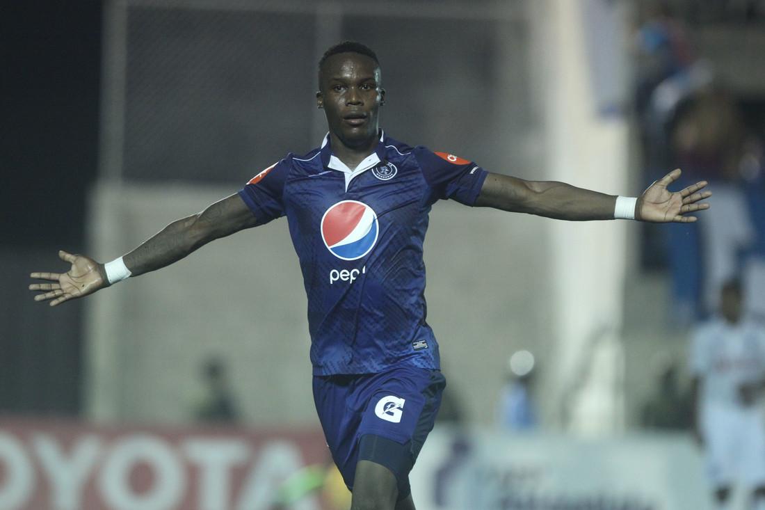 Lista privilegiada: ¡Los únicos 8 futbolistas en marcar más de 100 goles en Liga Nacional de Honduras!