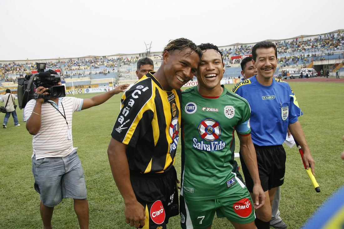 Históricas fotos del clásico sampedrano Real España - Marathón: un DT golpeado, leyendas y nostalgia