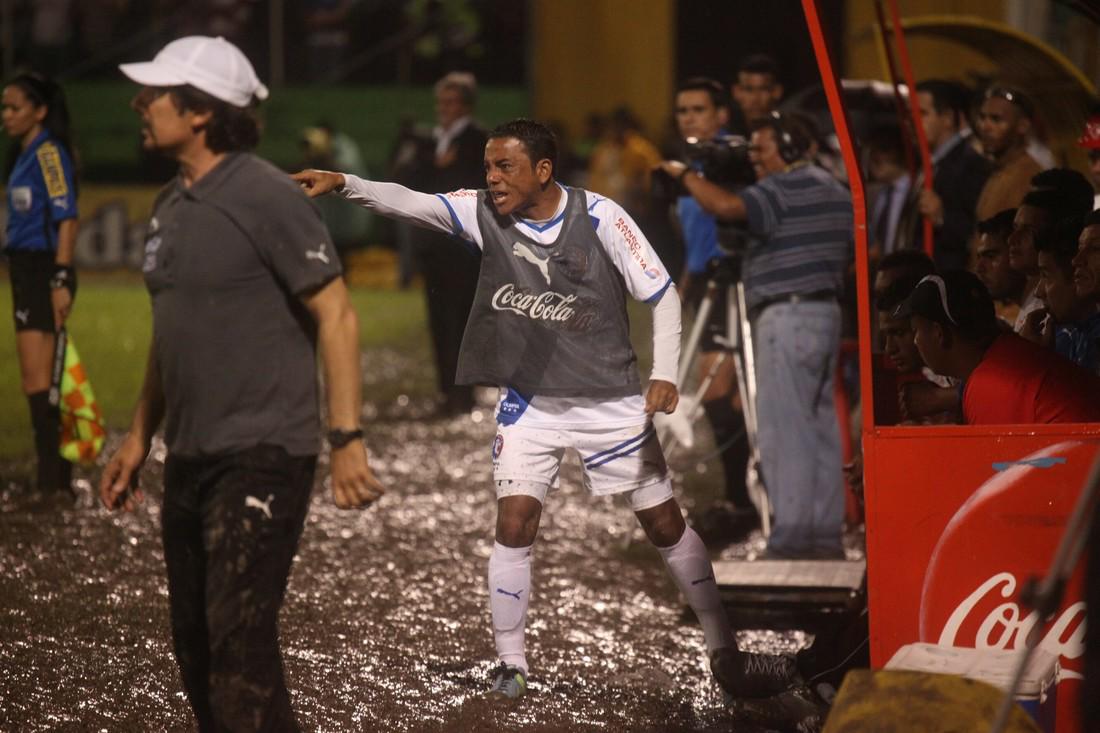 Han pasado ya 10 años: ¿Qué jugadores disputaron la ­última final entre Olimpia y Real España?