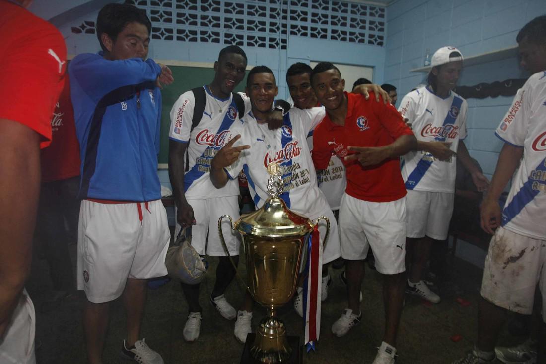 Han pasado ya 10 años: ¿Qué jugadores disputaron la ­última final entre Olimpia y Real España?