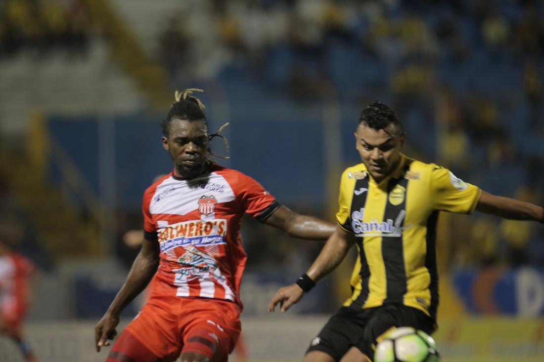 Se retiró en Olimpia pero sigue en el club: 25 futbolistas hondureños que se retiraron y quizá no te diste cuenta