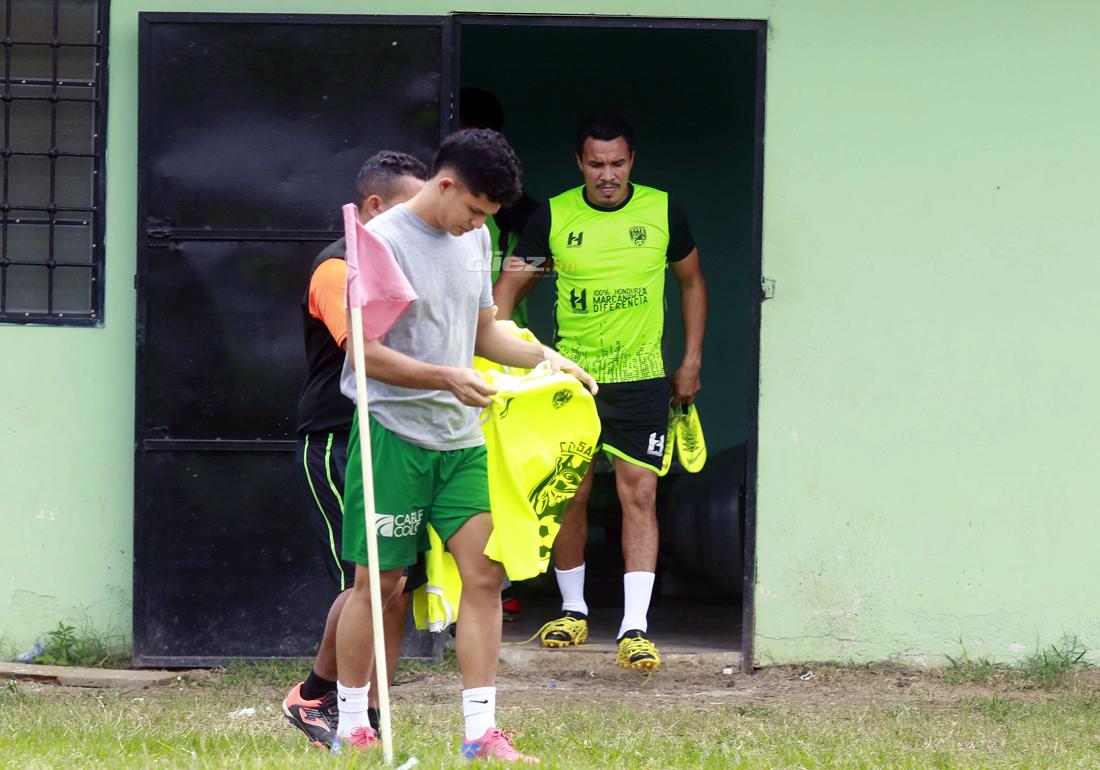 Su nueva vida: Así vive Rambo de León en Quimistán, alejado de los lujos que acostumbraba