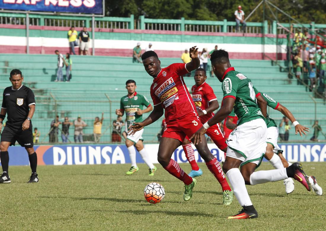Con 45 años y en el extranjero: 15 futbolistas hondureños que pensaste se habían retirado pero siguen activos