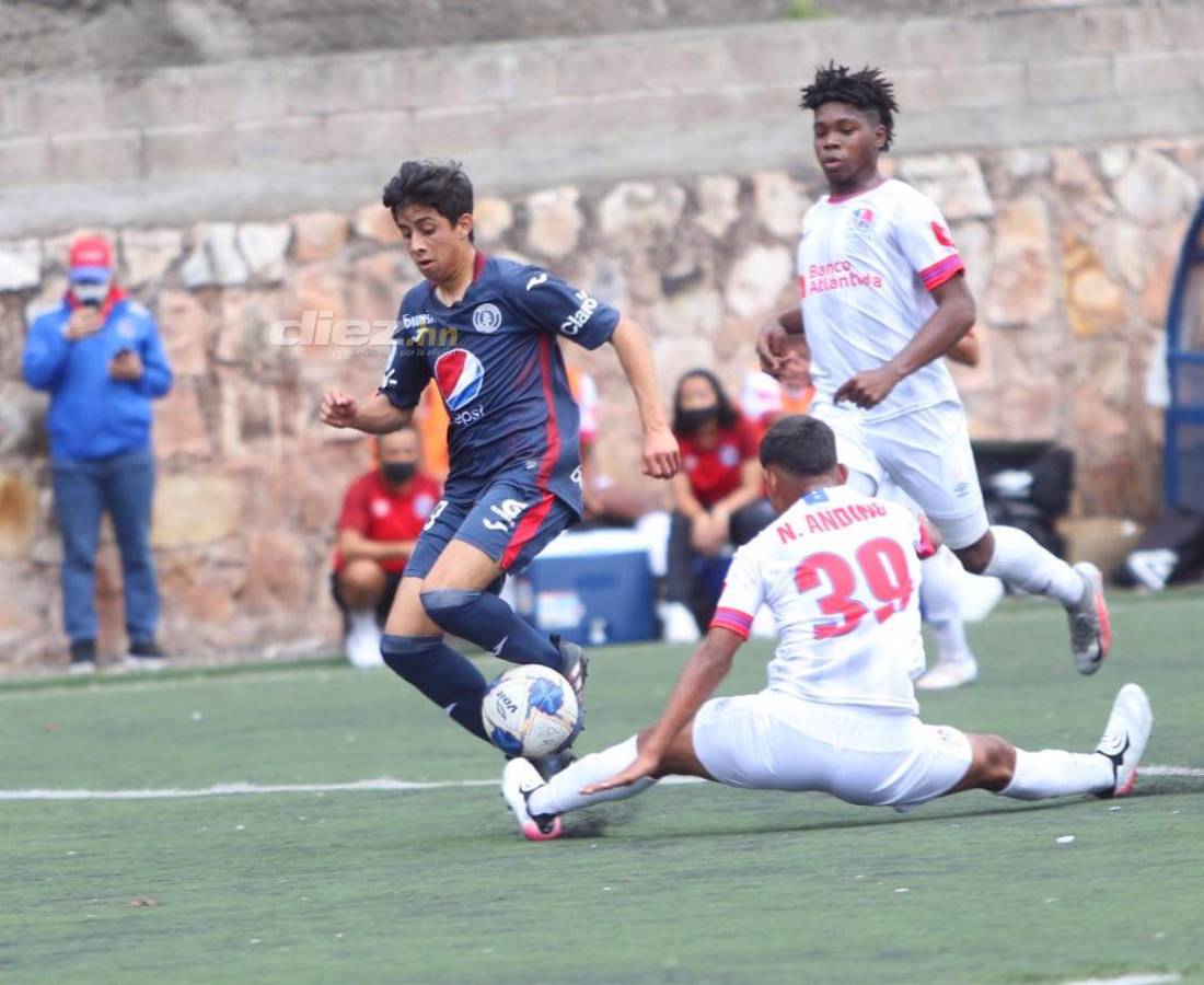 Arrancó el Torneo de Reservas: La magia del ‘Nenito’ Obando, los aficionados e invitados de lujo en el Real España-Marathón