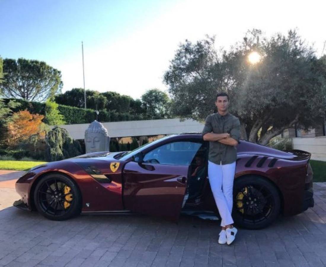 ¡Impresionante! La lujosa colección de autos que tiene Cristiano Ronaldo