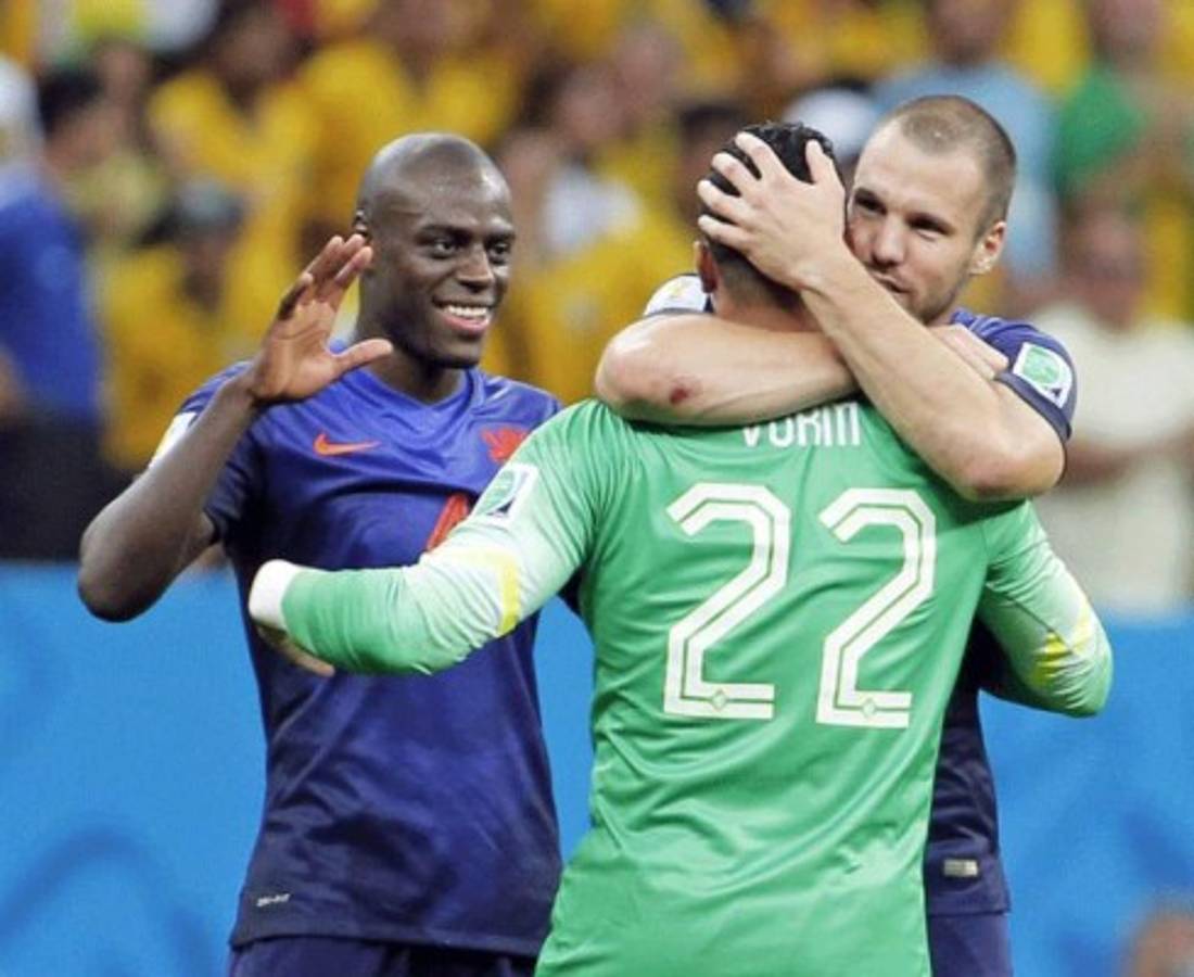 Triste adiós a Brasil. Holanda golea 3-0 y es tercer lugar del mundial .