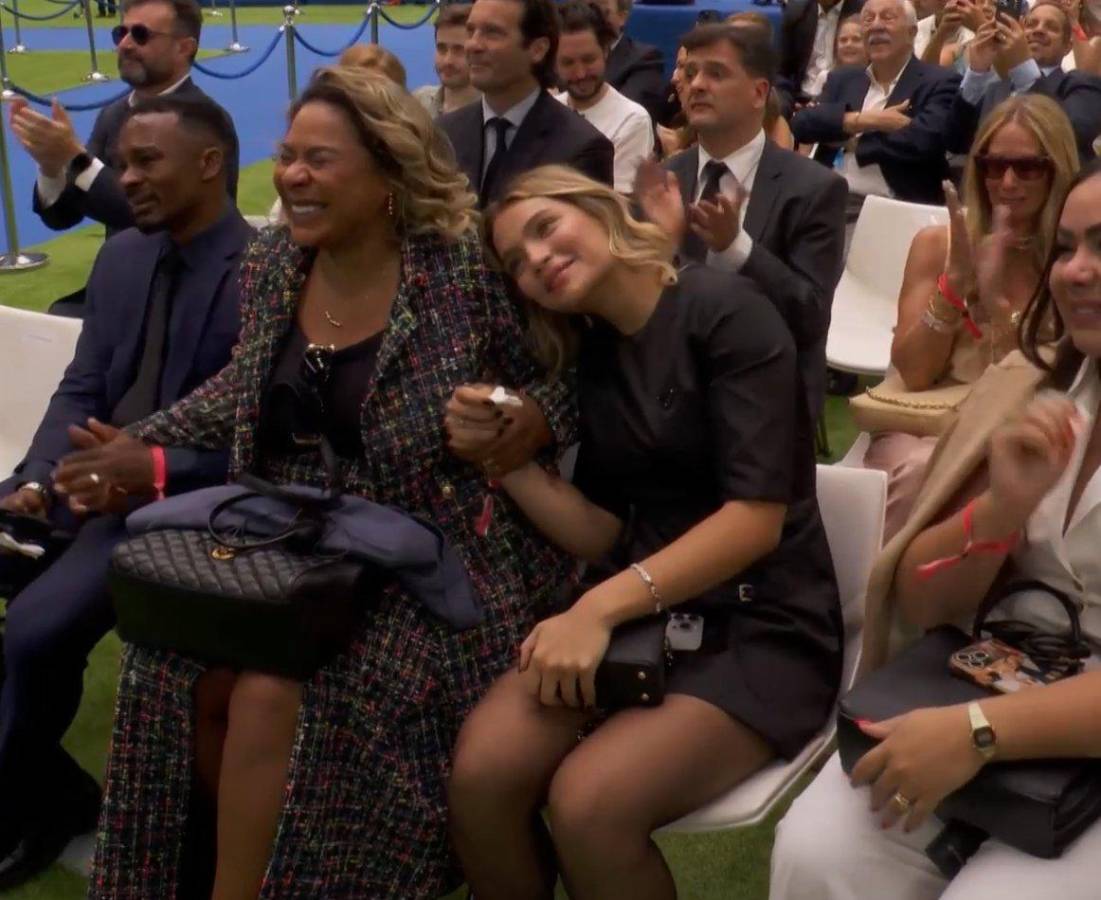 La emotiva presentación de Endrick en Real Madrid: la razón de sus lágrimas y así fue captada su hermosa novia