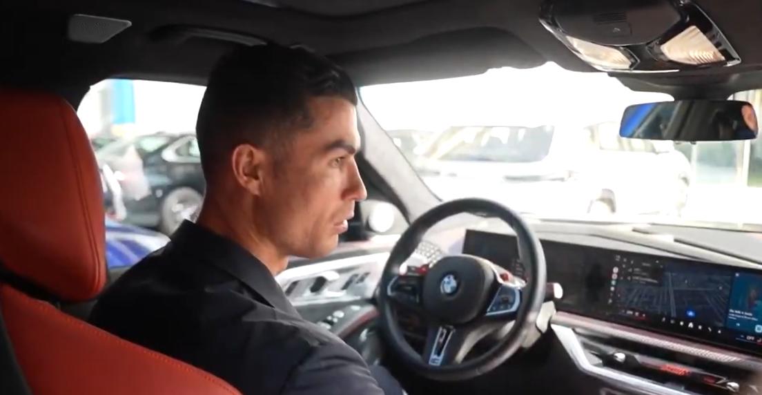 ¡Una belleza! Cristiano Ronaldo añadió otra máquina a su brutal colección: se confirma en cuánto está valorado su garaje