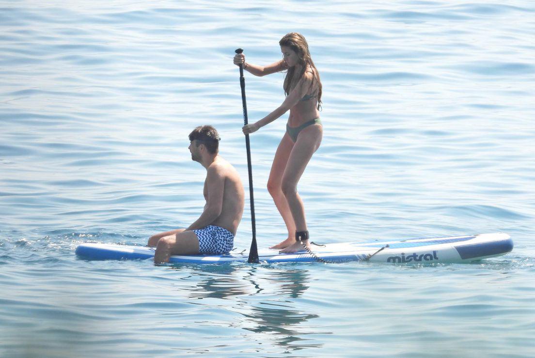 Clara Chía, como nunca antes y luciendo un bikini ajustado: ¡Las picantes vacaciones junto a Piqué donde dejó todo no escondió nada!