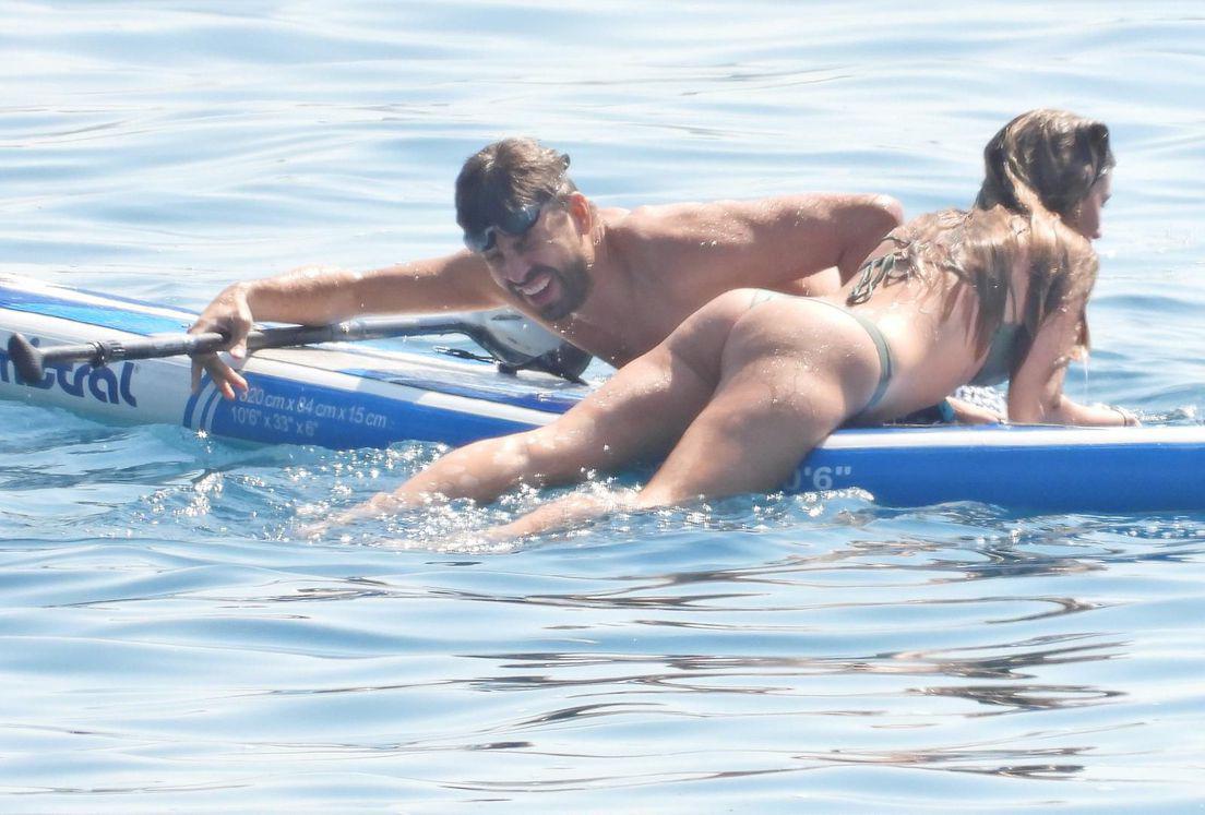 Clara Chía, como nunca antes y luciendo un bikini ajustado: ¡Las picantes vacaciones junto a Piqué donde dejó todo no escondió nada!