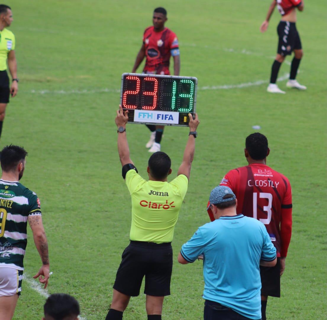 El futbolista que salió llorando de la final del Ascenso, afición de Juticalpa retumba y Lone FC saca ventaja en el Olímpico