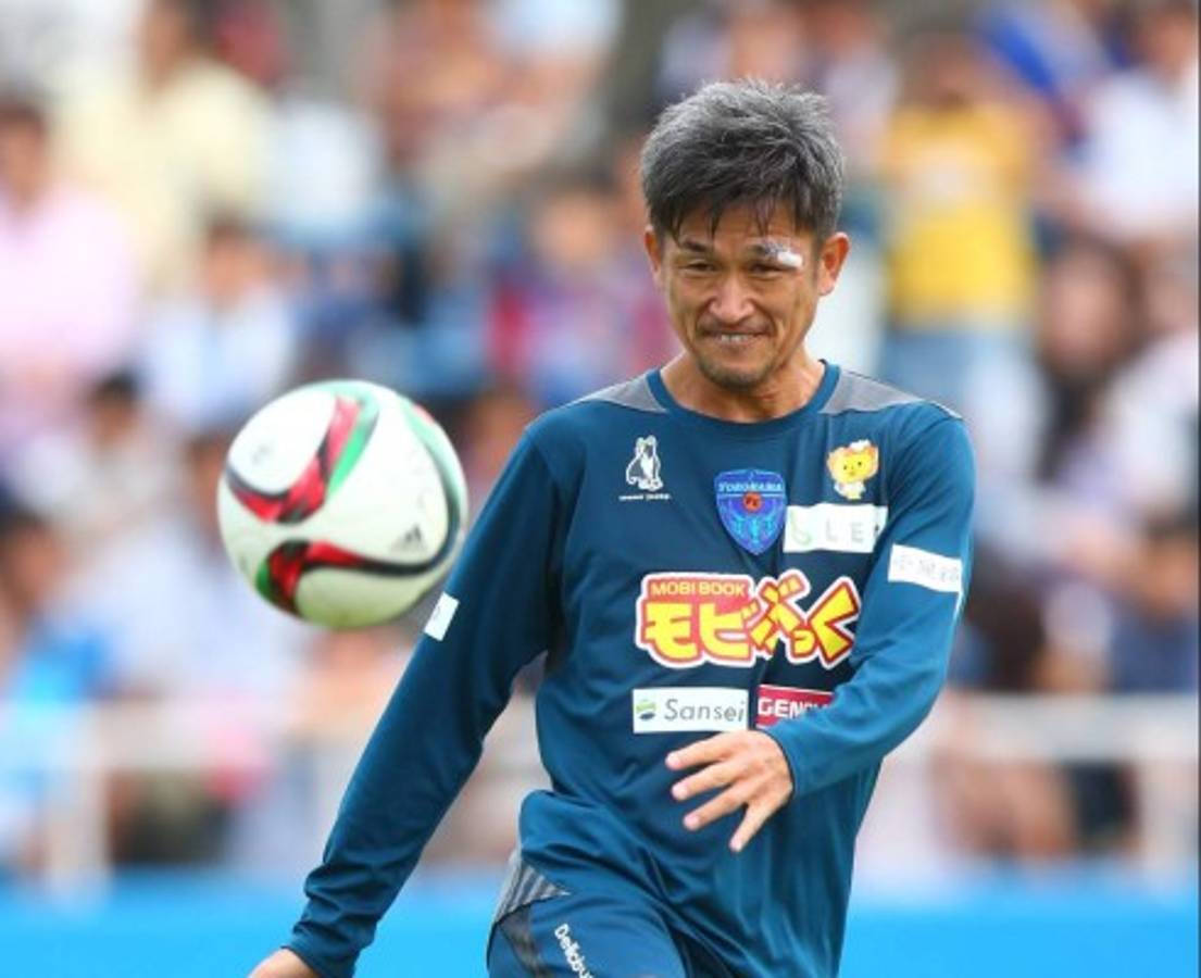 Increíble: 15 grandes futbolistas que creías retirados... ¡y uno tiene más de 50 años!