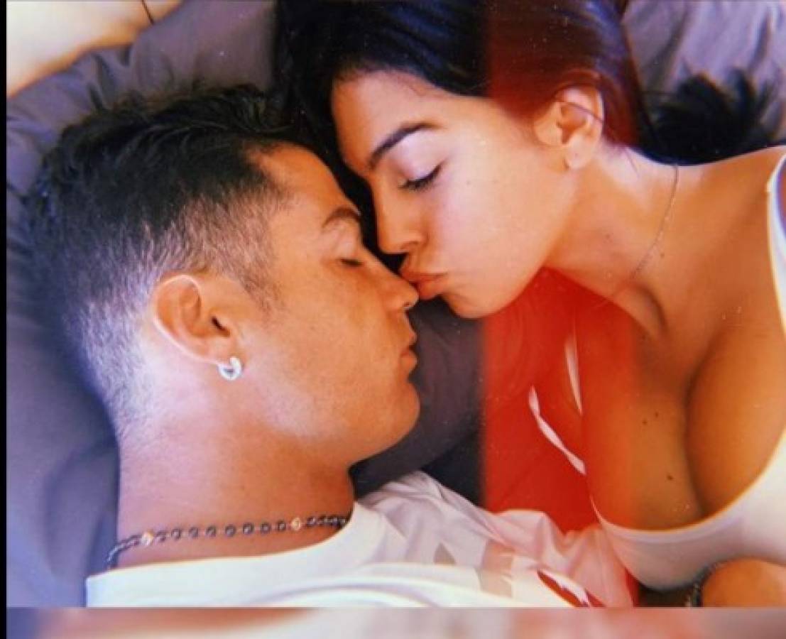 Las fotos más 'fogosas' de Georgina Rodríguez en la cama que comparte con Cristiano Ronaldo