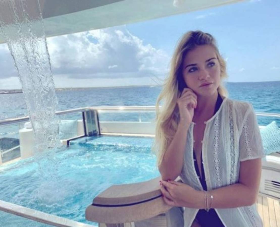 Hay nuevas integrantes: Las bellas novias y esposas de los cracks del Barcelona y Real Madrid