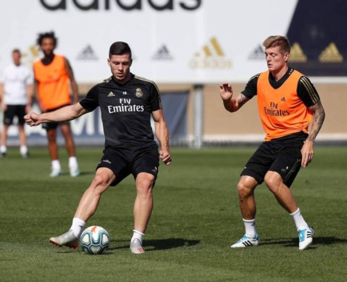 FOTOS: Nuevo integrante, una baja y la 'jugadita' de James en el entrenamiento del Real Madrid  