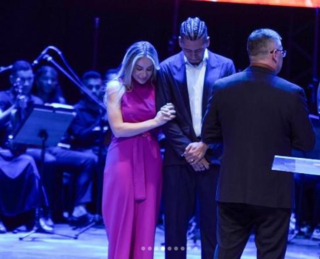 Así es la nueva vida del jugador brasileño Roberto Firmino, quien se convirtió en pastor evangélico y hasta fundó su iglesia