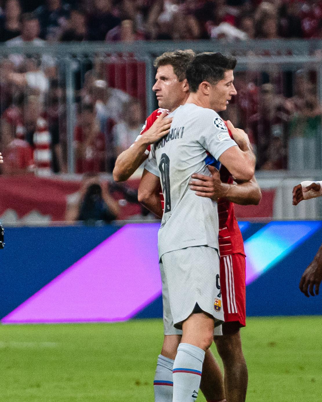 Así fue recibido Lewandowski en Múnich, su gesto por perder contra el Bayern... ¡y la foto de Vinicius que agitó las redes sociales!