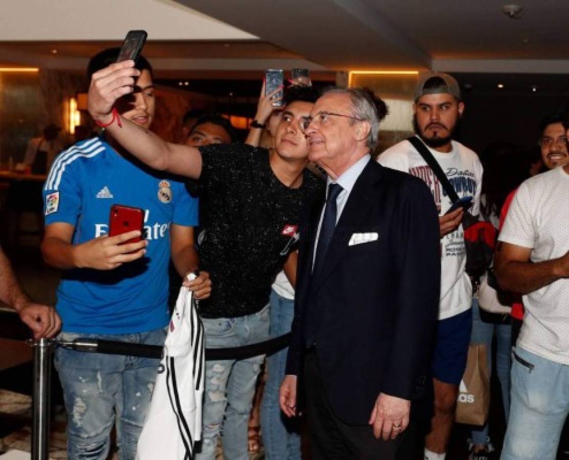 La selfie de Florentino, el abrazo de Hazard y el gesto de Sergio Ramos: Así viajó el Real Madrid a Houston