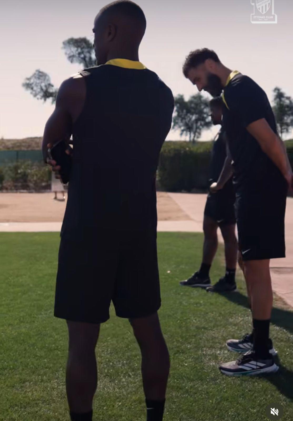 ¡Irreconocible! El impactante cambio físico de Benzema y lo comparan con Cristiano Ronaldo: ¿Qué le ha pasado?”