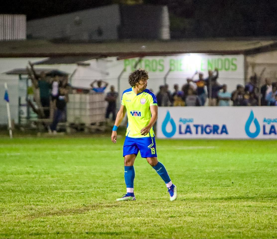 Olimpia transfirió a delantero: Los últimos fichajes registrados en la Liga Nacional de Honduras para el Clausura 2025
