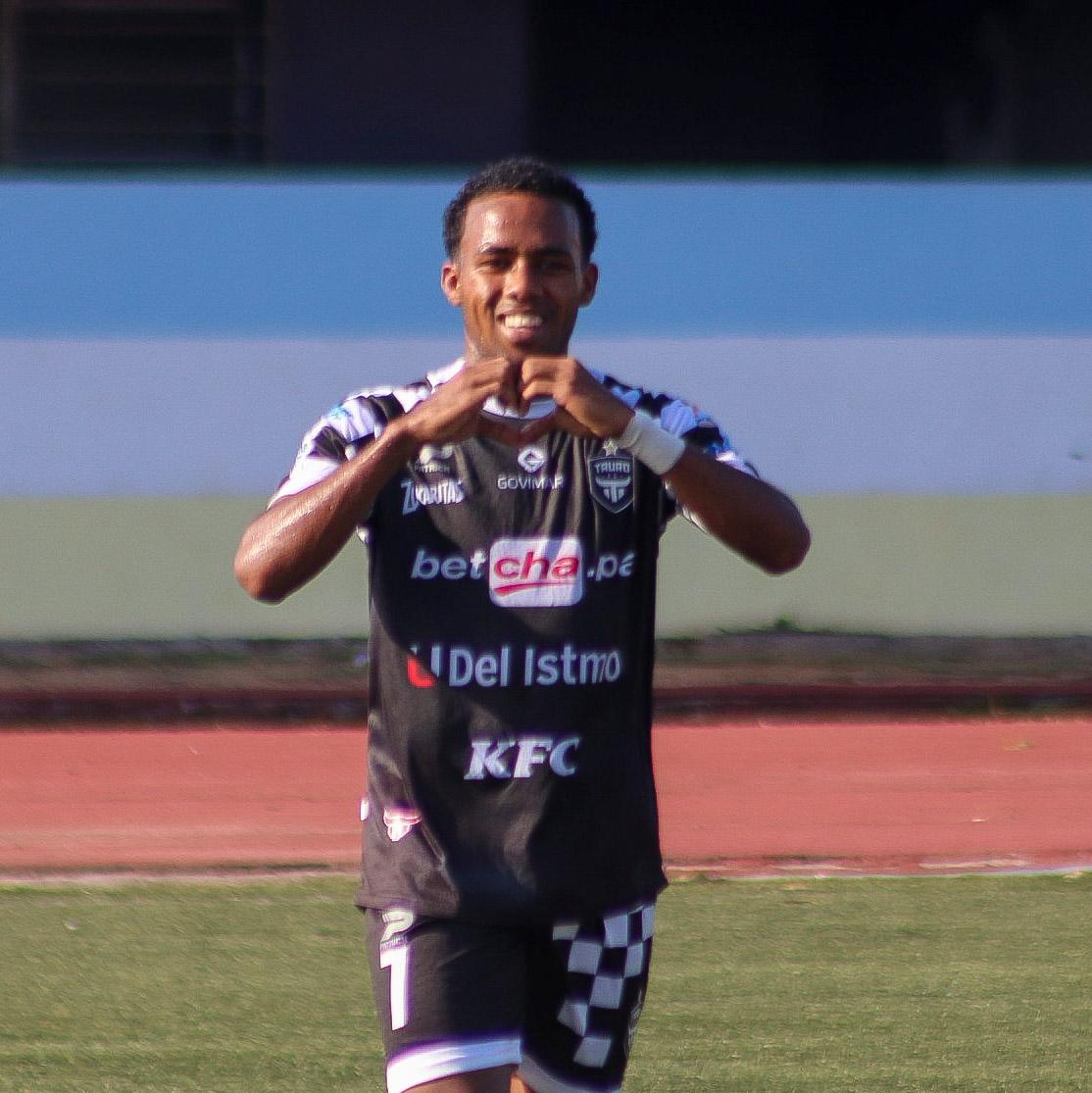 Tauro perdió pero lidera su encuadra en Panamá.