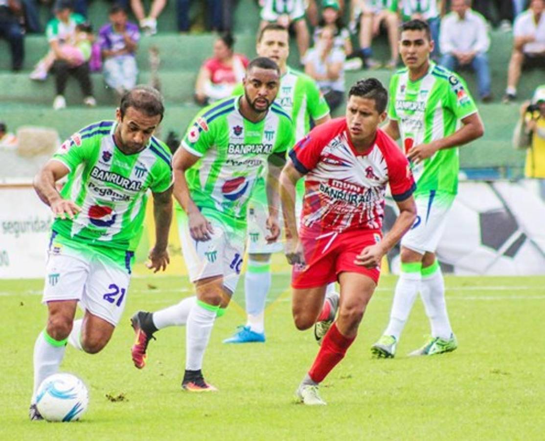 La extensa legión hondureña jugando en Centroamérica y hay muchos desconocidos