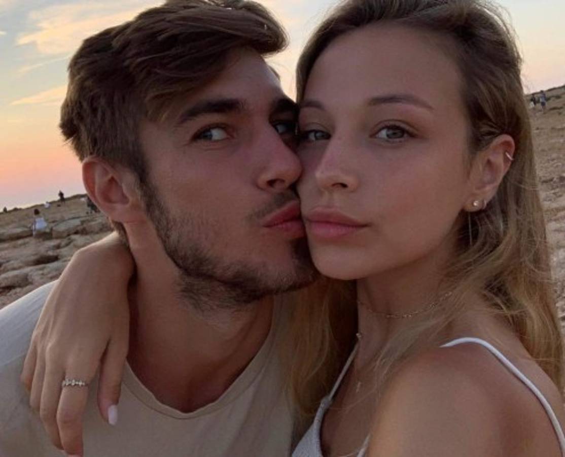 Andrea, la desconocida hermosa novia de uno de los jugadores del Barcelona