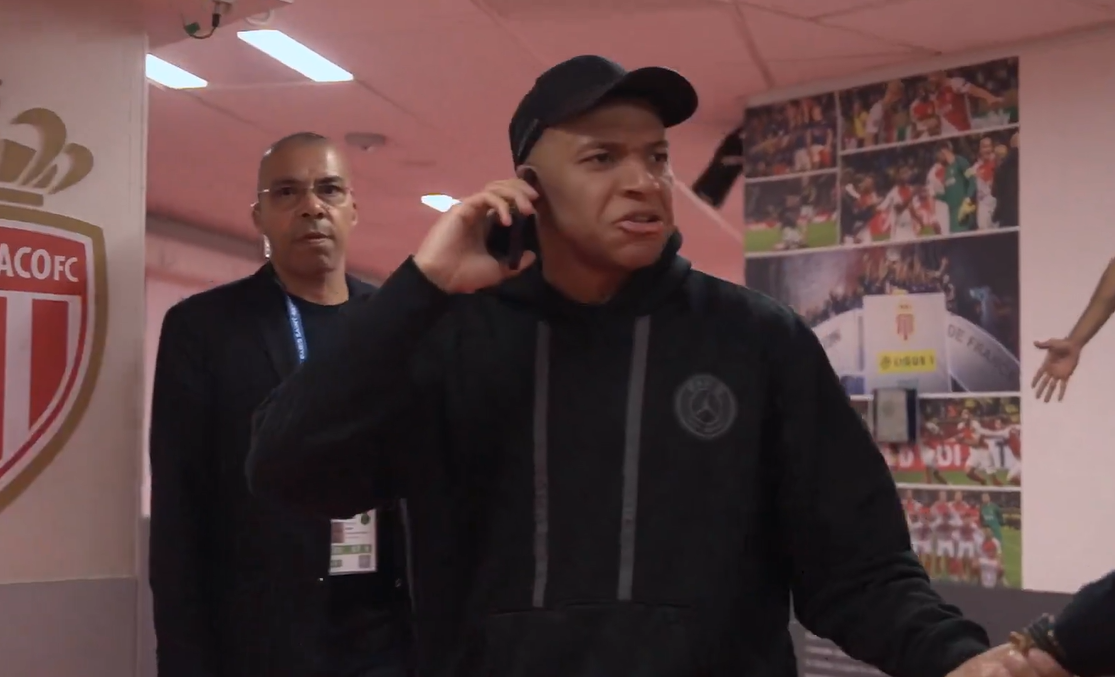 PSG: Luis Enrique quitó a Mbappé en el descanso, la reacción del francés y el mensaje que detonó todo