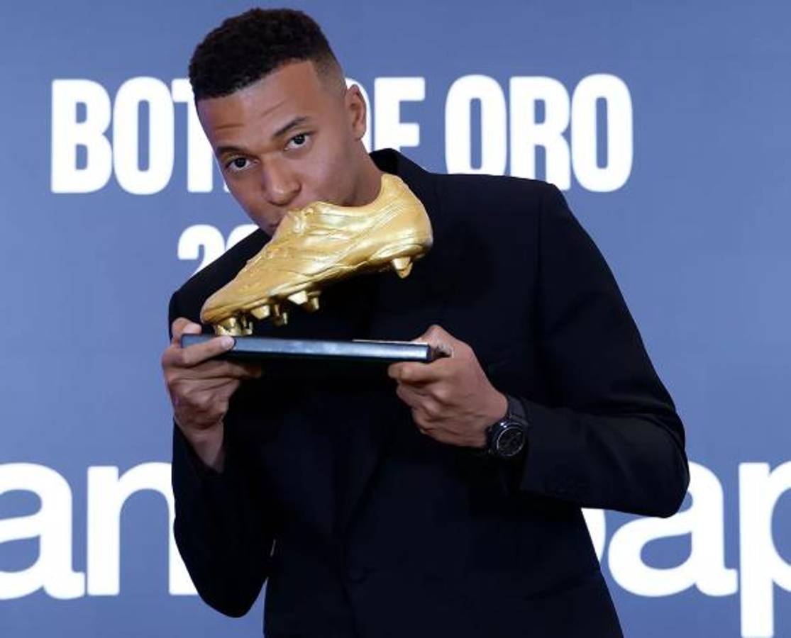 Mbappé recibió la Bota de Oro: lo que dijo tras ganar el premio, quiénes lo acompañaron y el mensaje de Sergio Ramos
