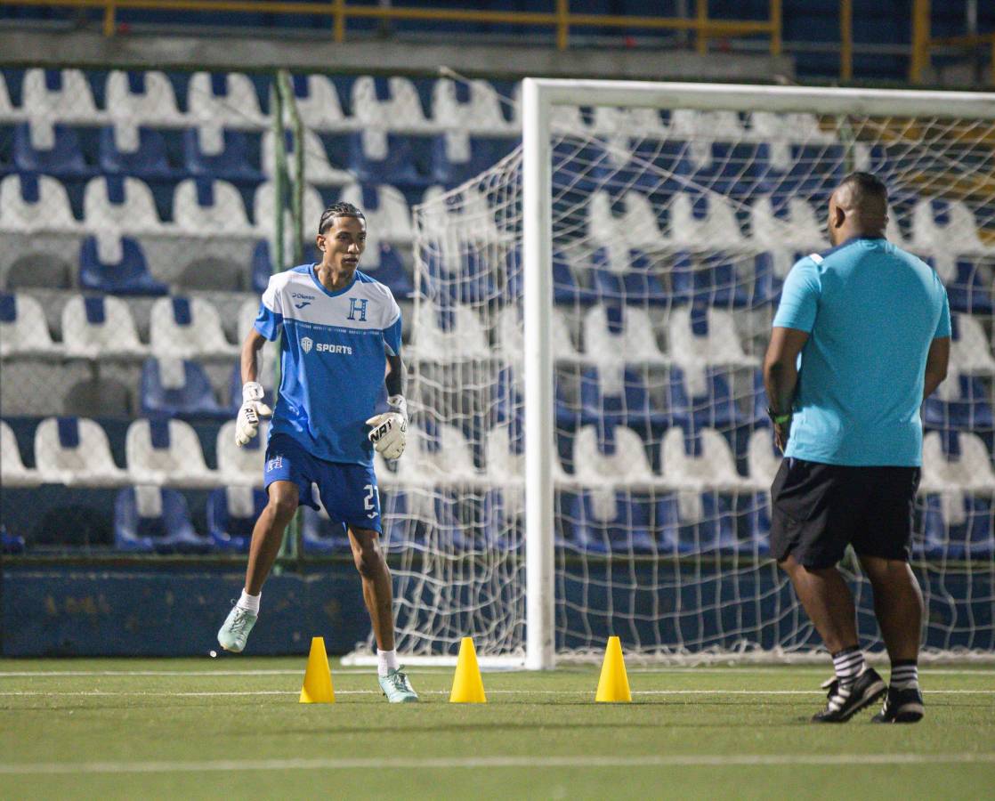 Primi Maradiaga dirigiendo a la 'H' tiktokera, el look de Brayan La Playa y nuevo portero ante Nicaragua