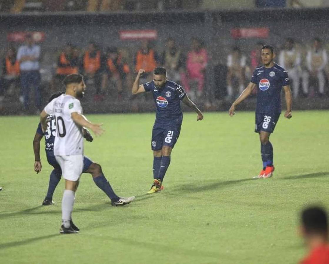 El villano del juego, motivo del berrinche de Rubilio Castillo y la pelea que hubo en el Motagua - Herediano