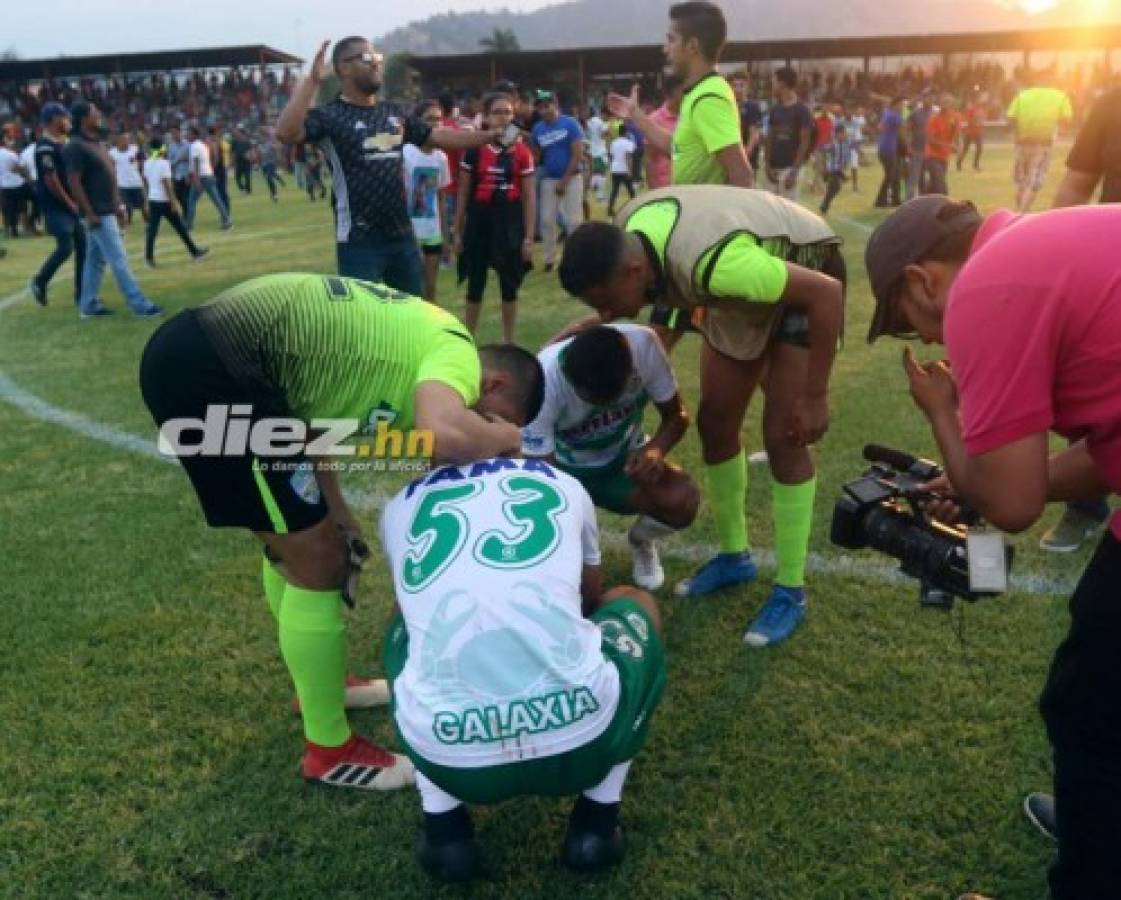 ¡Qué dolor! Los jugadores del Juticalpa y su sufrimiento tras el descenso