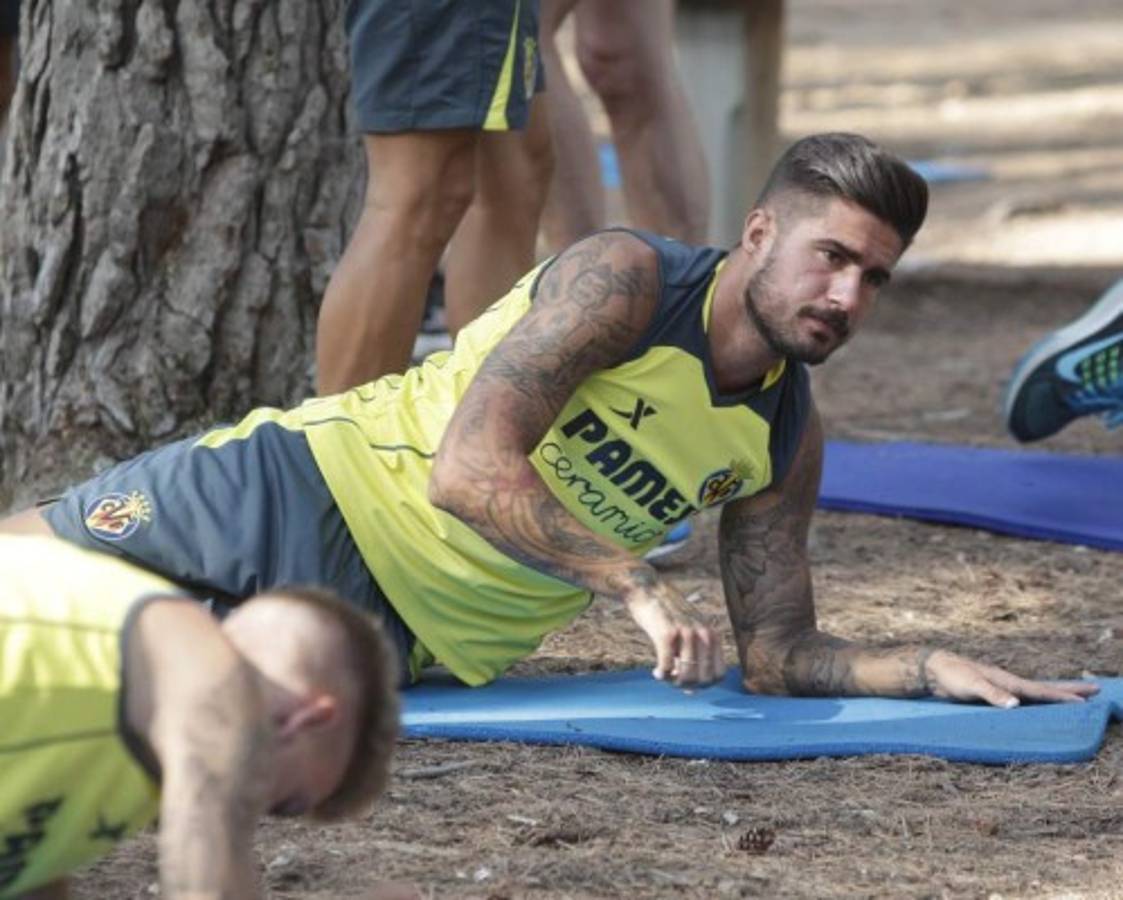 Con excompañero de Wilson Palacios en Inglaterra: Los 14 futbolistas que siguen sin equipo   