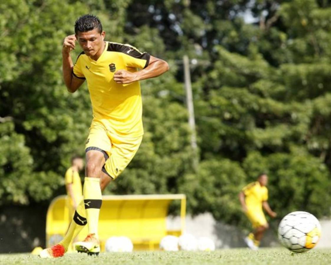 Futbolistas hondureños que no tuvieron la oportunidad de salir al extranjero