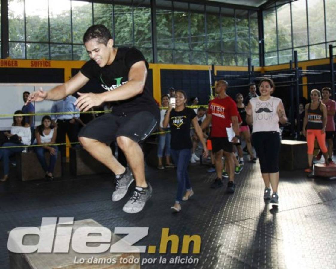 Fuerza y resistencia en el 'Fittest in the box” San Pedro Sula 2015